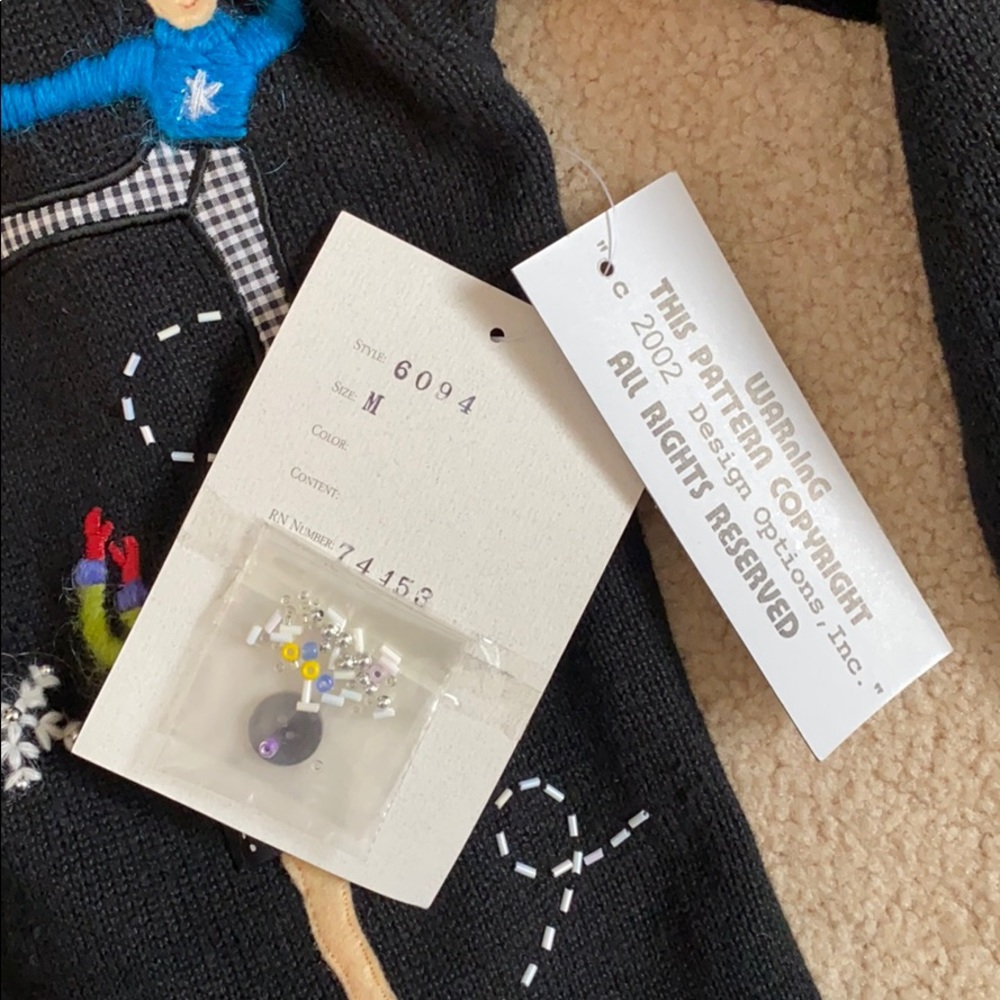 Design Options by Phillip&JaneGordon Skate Sweater - Picture 5 of 8